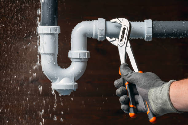 Professional Leak Detection technician working in Warnock, OH